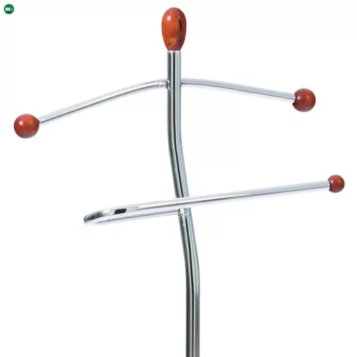 82646 Barna szobainas, tömör fa és krómozott fém. Teherbírás 6 kg.