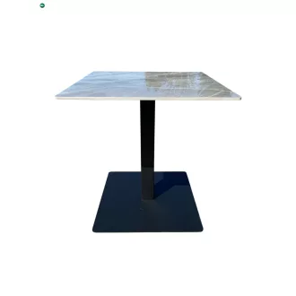   Bisztróasztal szürke márványhatású szinterezett kerámia lappal, 70×70 cm méretben RISTRETTO