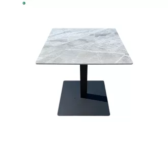   Bisztróasztal szürke márványhatású szinterezett kerámia lappal, 70×70 cm méretben RISTRETTO